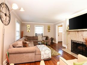 700 W Carl Avenue, Baldwin NY 11510