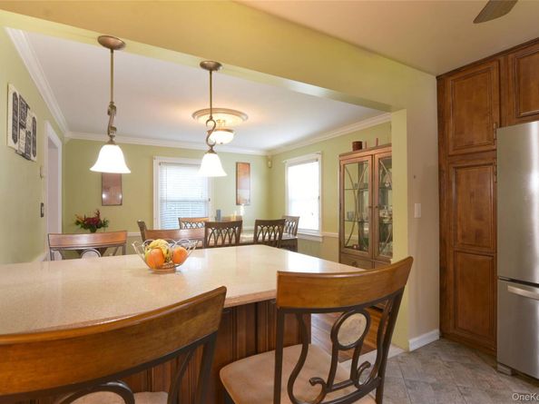 700 W Carl Avenue, Baldwin NY 11510