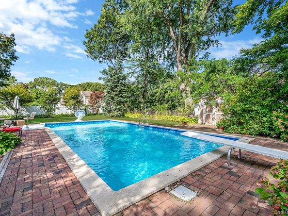 3 Bowen Place, Stony Brook NY 11790