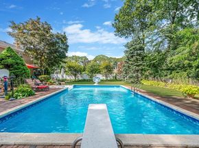 3 Bowen Place, Stony Brook NY 11790