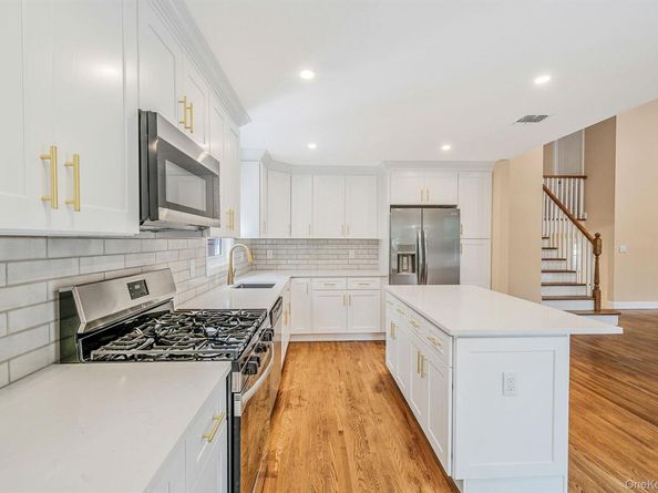 12 Andover Place, Huntington NY 11743