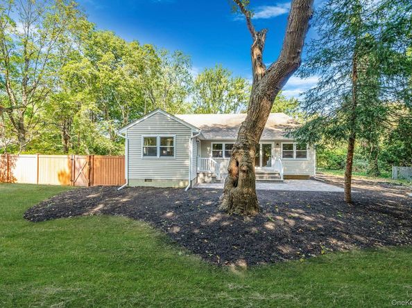 12 Andover Place, Huntington NY 11743