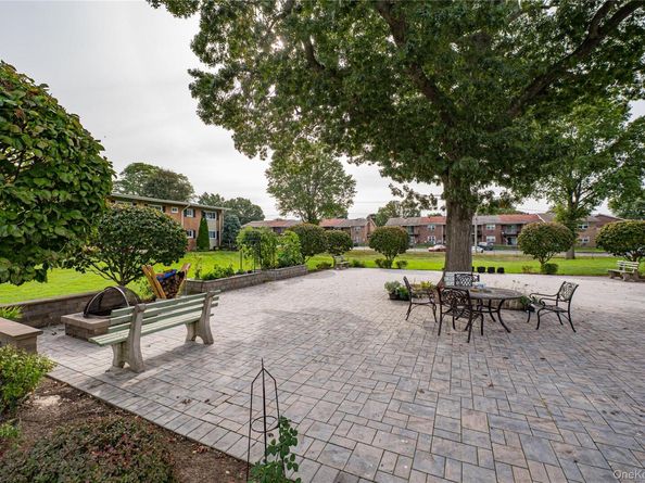 742 Deer Park Avenue 8A, North Babylon NY 11703