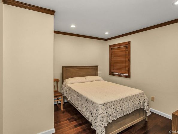 1436 7th Street, West Babylon NY 11704