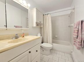 15 Garden Lane, Yaphank NY 11980