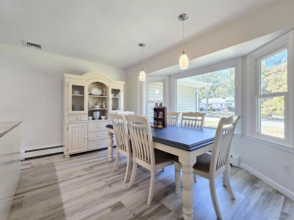 15 Garden Lane, Yaphank NY 11980