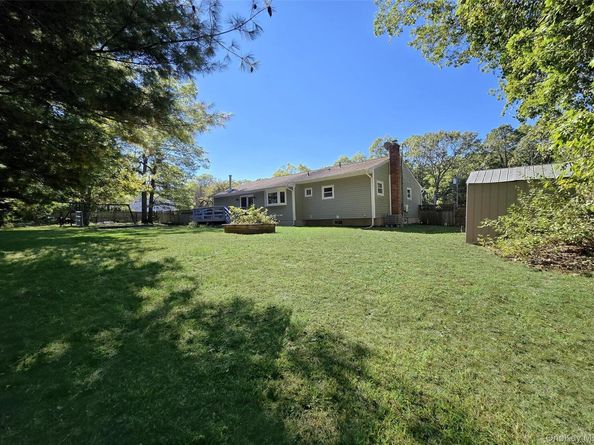 15 Garden Lane, Yaphank NY 11980