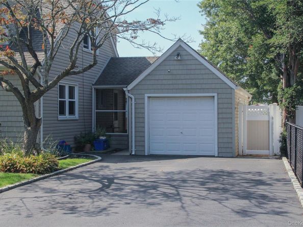 117 N Grove Street, Freeport NY 11520
