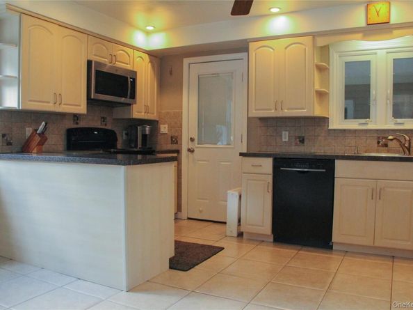 117 N Grove Street, Freeport NY 11520