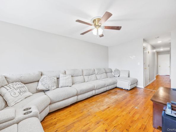 7521 Caldwell Avenue, Middle Village NY 11379