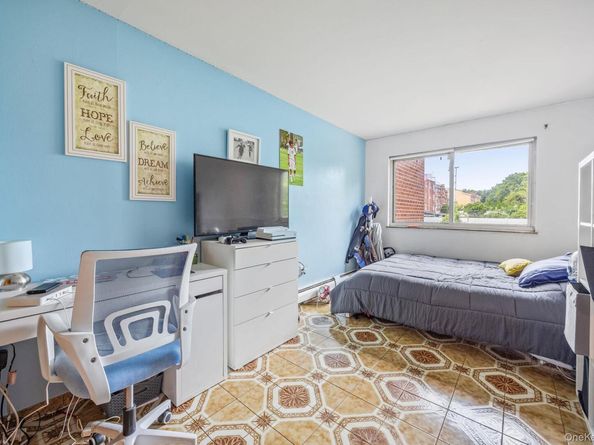 7521 Caldwell Avenue, Middle Village NY 11379