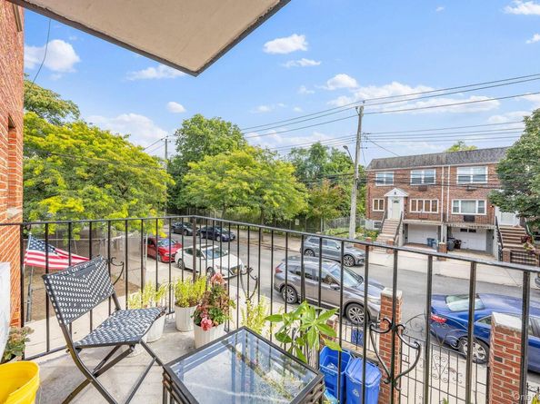 7521 Caldwell Avenue, Middle Village NY 11379
