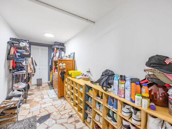7521 Caldwell Avenue, Middle Village NY 11379