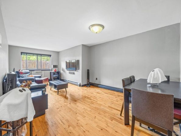 7521 Caldwell Avenue, Middle Village NY 11379