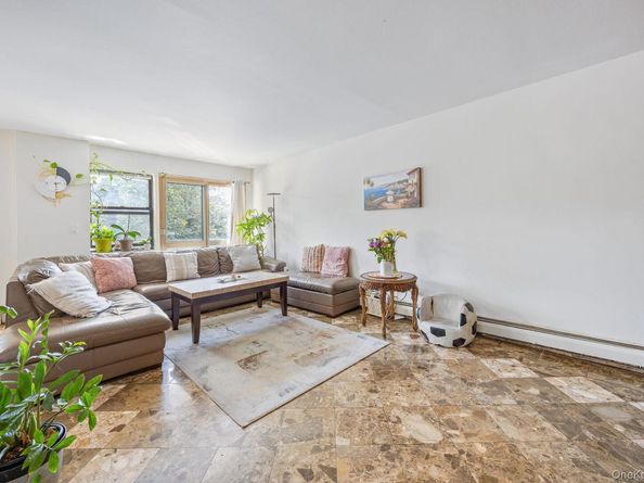 7521 Caldwell Avenue, Middle Village NY 11379