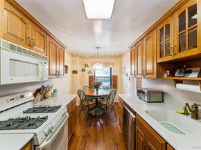 20 Canterbury Road 2F, Great Neck NY 11021