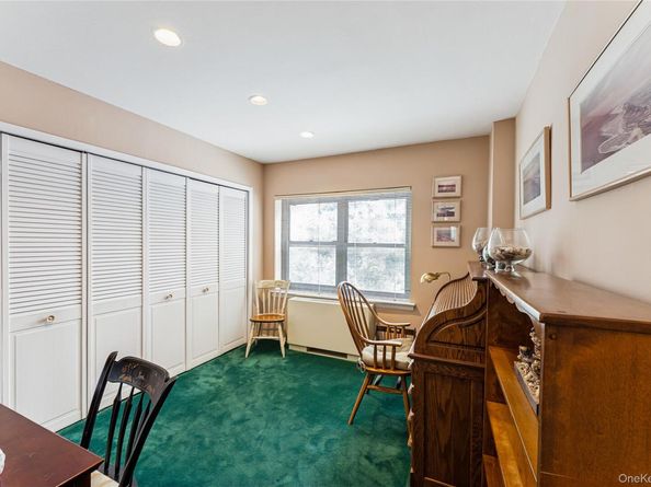 20 Canterbury Road 2F, Great Neck NY 11021