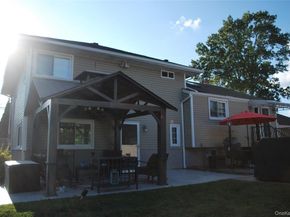 295 W 4th Street, Deer Park NY 11729