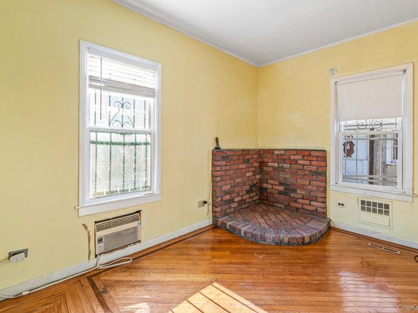 184-51 Hovenden Road, Jamaica Estates NY 11432