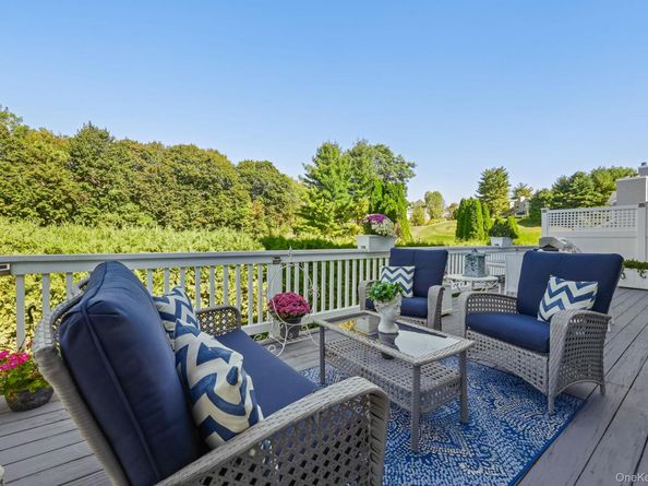 26 Club Court, Pleasantville NY 10570