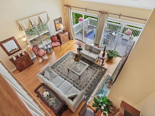 26 Club Court, Pleasantville NY 10570