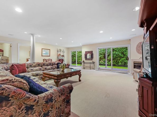 26 Club Court, Pleasantville NY 10570