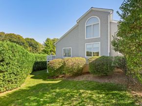 26 Club Court, Pleasantville NY 10570