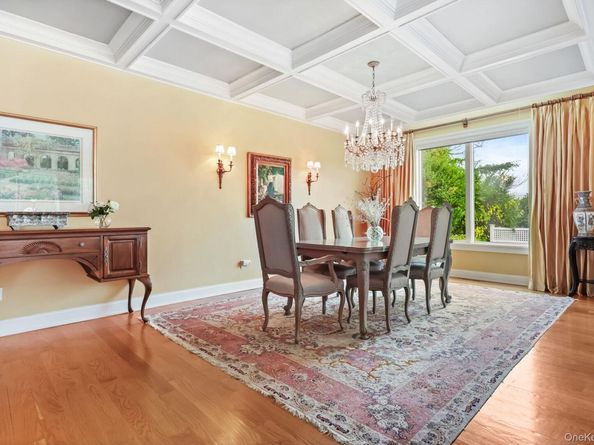 26 Club Court, Pleasantville NY 10570