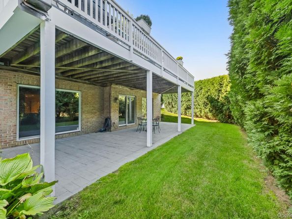 26 Club Court, Pleasantville NY 10570