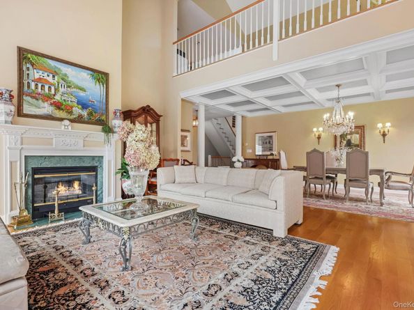 26 Club Court, Pleasantville NY 10570