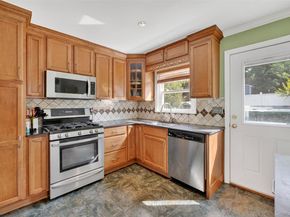 149 Curtis Lane, Yonkers NY 10710