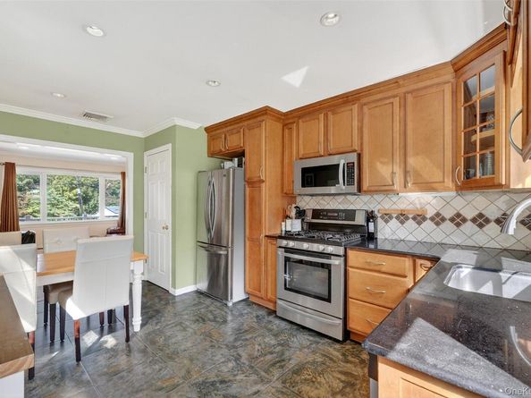149 Curtis Lane, Yonkers NY 10710