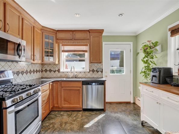 149 Curtis Lane, Yonkers NY 10710