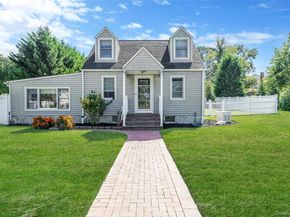20 Tulip Road, Kings Park NY 11754