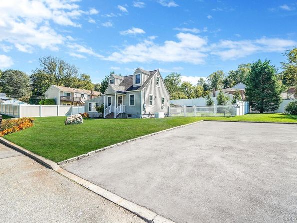 20 Tulip Road, Kings Park NY 11754