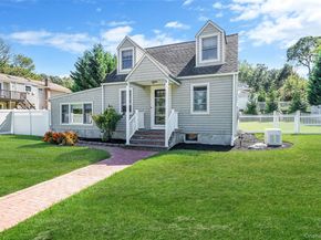 20 Tulip Road, Kings Park NY 11754