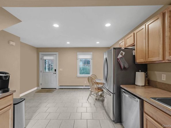 20 Tulip Road, Kings Park NY 11754