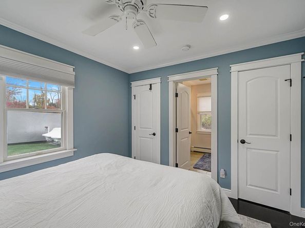 20 Tulip Road, Kings Park NY 11754