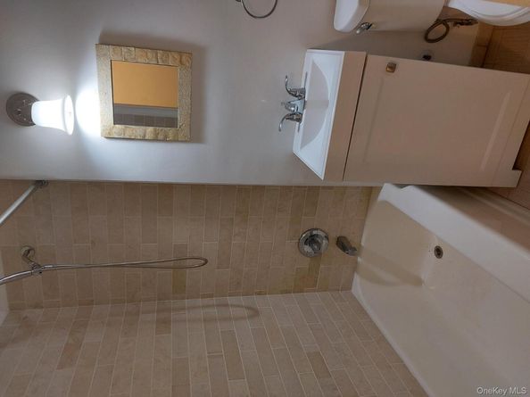 55 Ehrbar Avenue 1M, Mount Vernon NY 10552