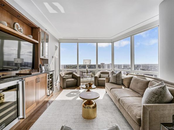 5 Renaissance Square 28E, White Plains NY 10601