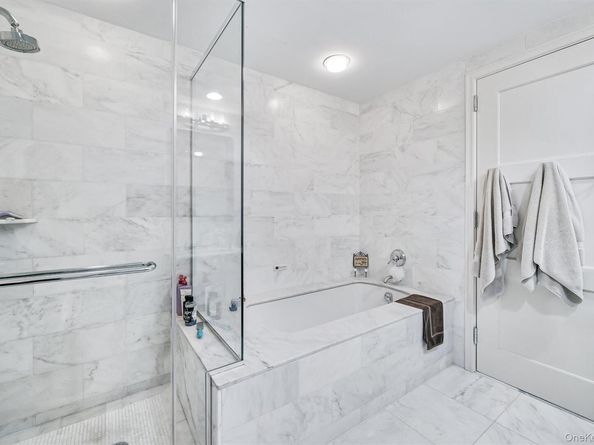 5 Renaissance Square 28E, White Plains NY 10601