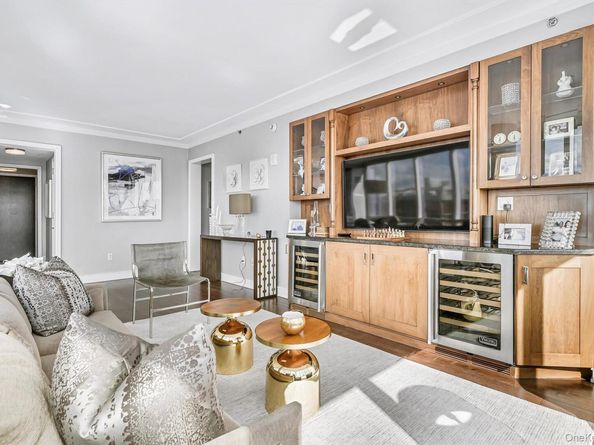 5 Renaissance Square 28E, White Plains NY 10601