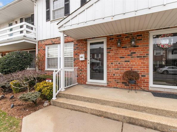 676 Front Street F, Hempstead NY 11550