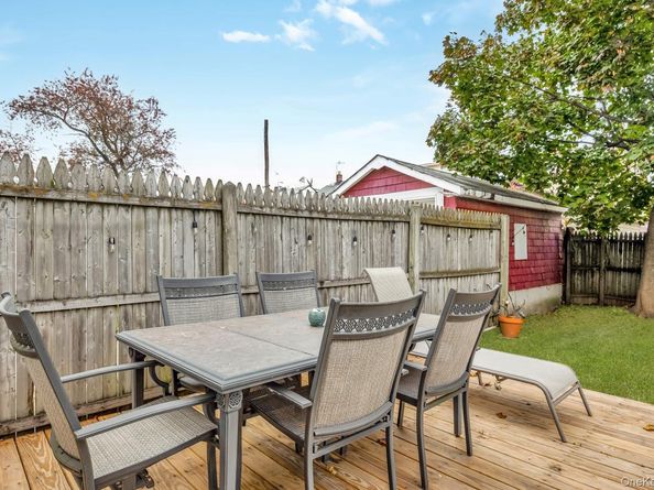 91-15 Vanderveer Street, Queens Village NY 11428