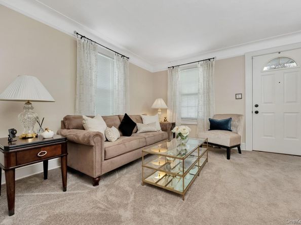 91-15 Vanderveer Street, Queens Village NY 11428