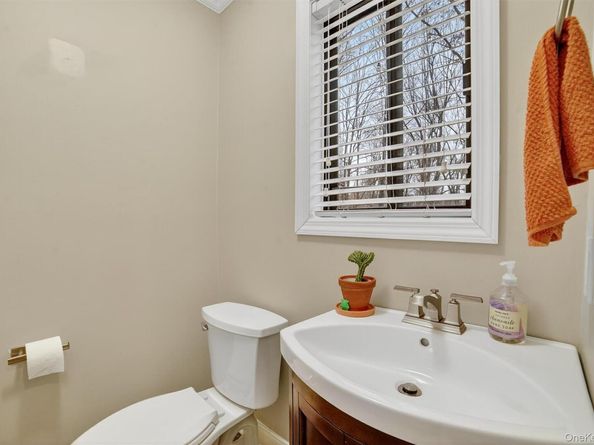 42 Maple Moor Lane, Cortlandt Manor NY 10567