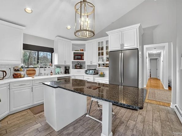 42 Maple Moor Lane, Cortlandt Manor NY 10567