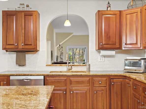 517 Old Chappaqua Road, Briarcliff Manor NY 10510