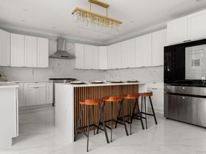 1035 Glen Drive, Franklin Square NY 11010