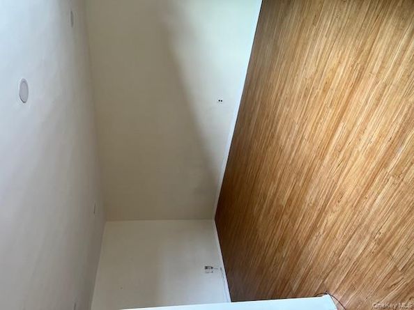 120 Horton Highway A9, Mineola NY 11501